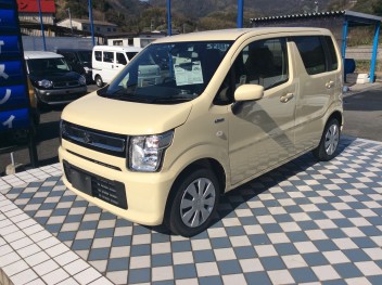 新型ワゴンＲの展示車とＳＸ４試乗車置いてます( ^o^ )